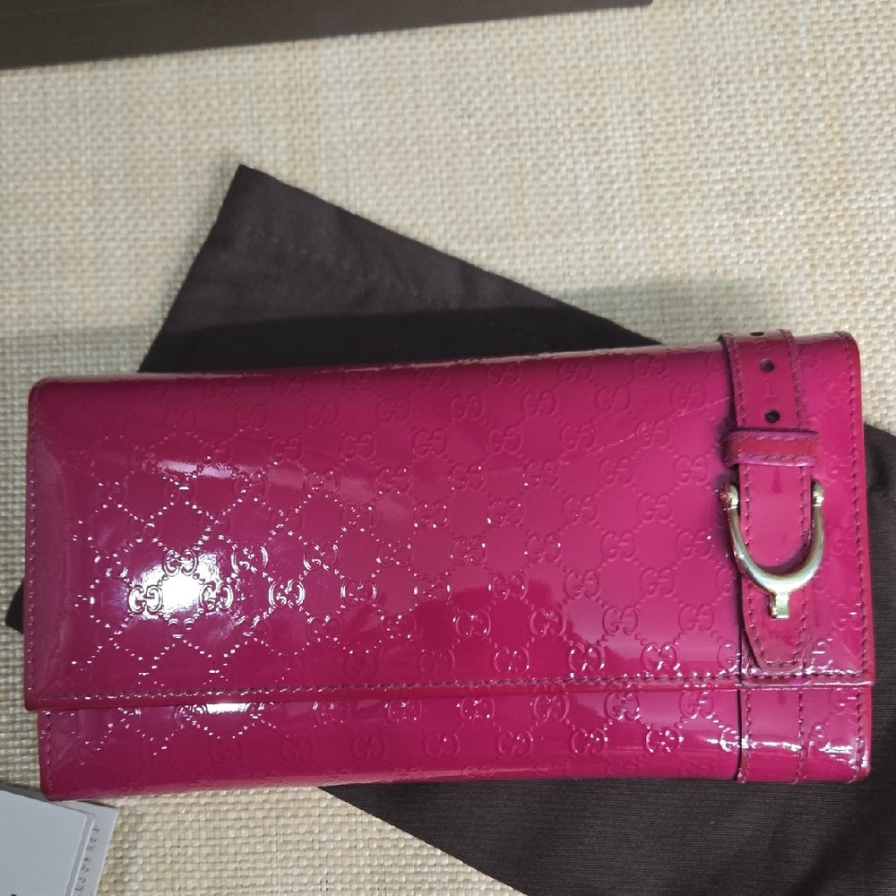 Gucci Magenta Patent Leather Wallet EUC - Picture 14 of 16